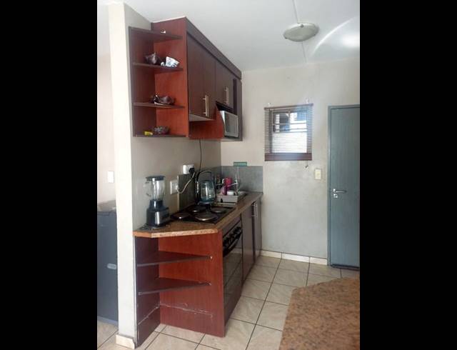 2 BEDROOM APARTMENT FOR SALE IN FLEURHOF